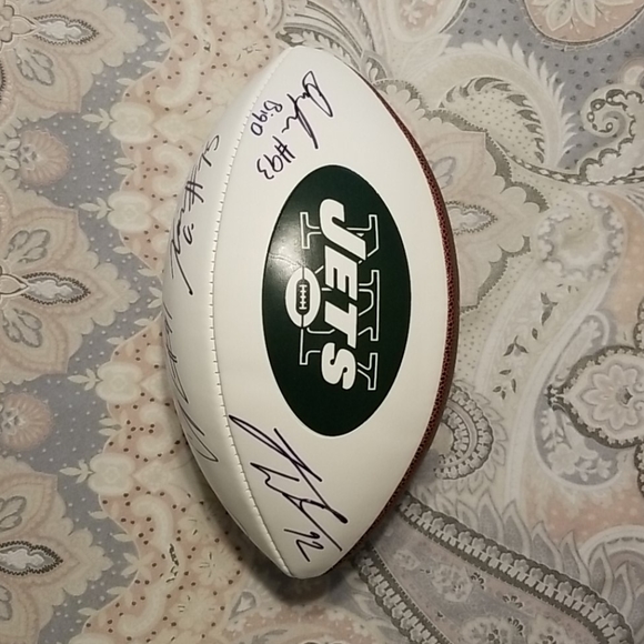 Autograph Football - Picture 1 of 4